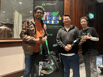 creality staff taking pictures with attendees 2