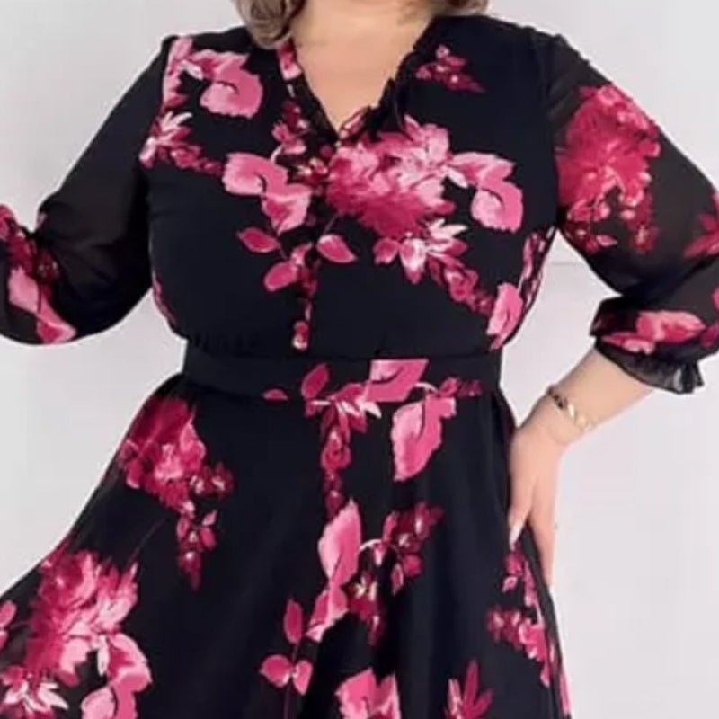 Romantic Plus Size Dress with V-Neck and Half Sleeves
